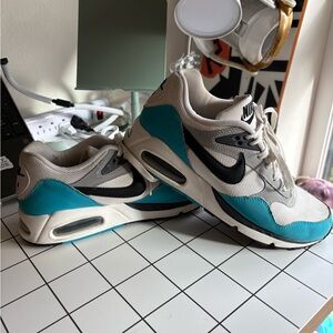 Nike Air Max in Turquoise and Light Gray